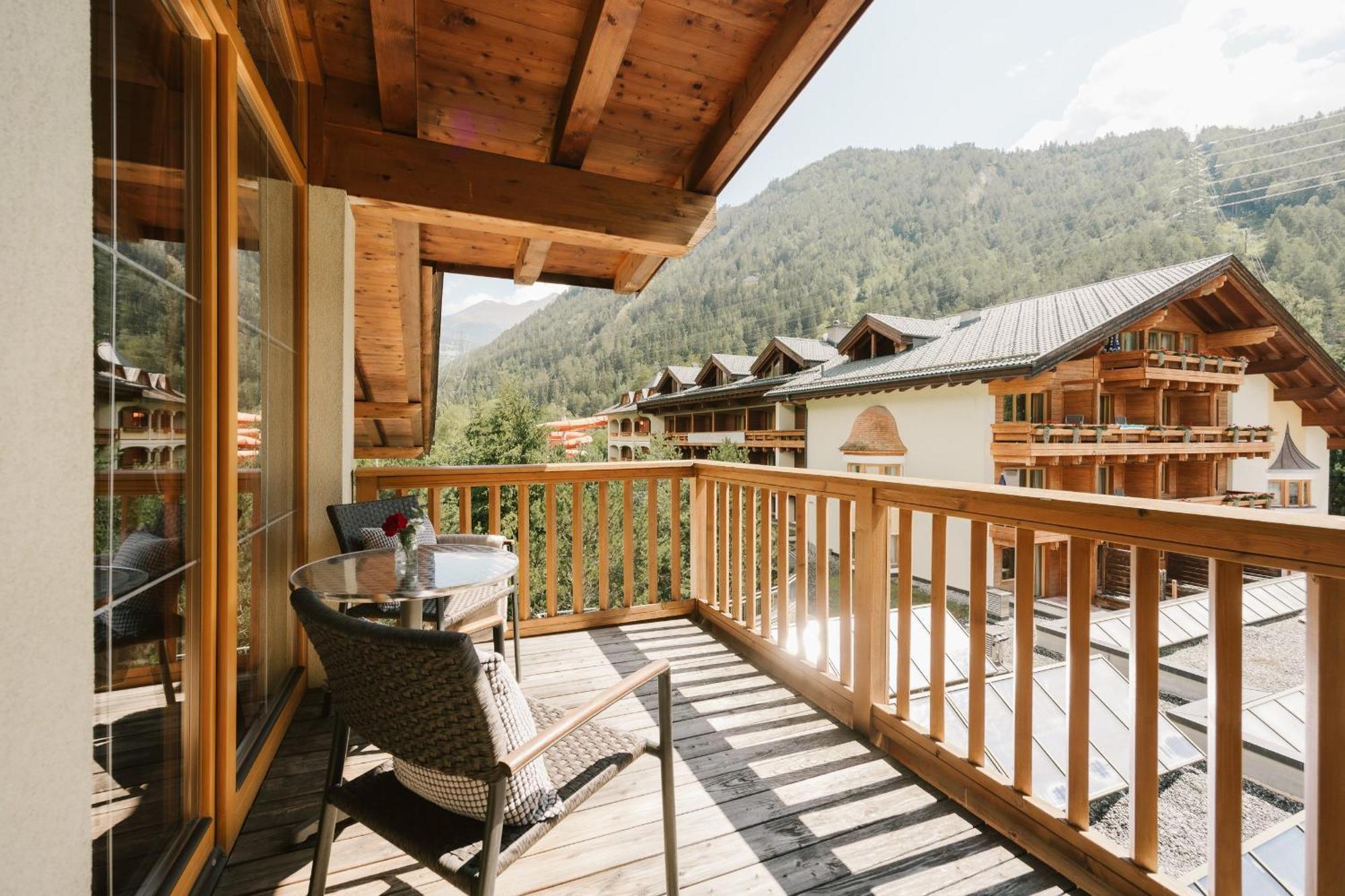 Neueroeffnung Miaflor Familien- & Aktivresort Рид-им-Оберинталь Экстерьер фото