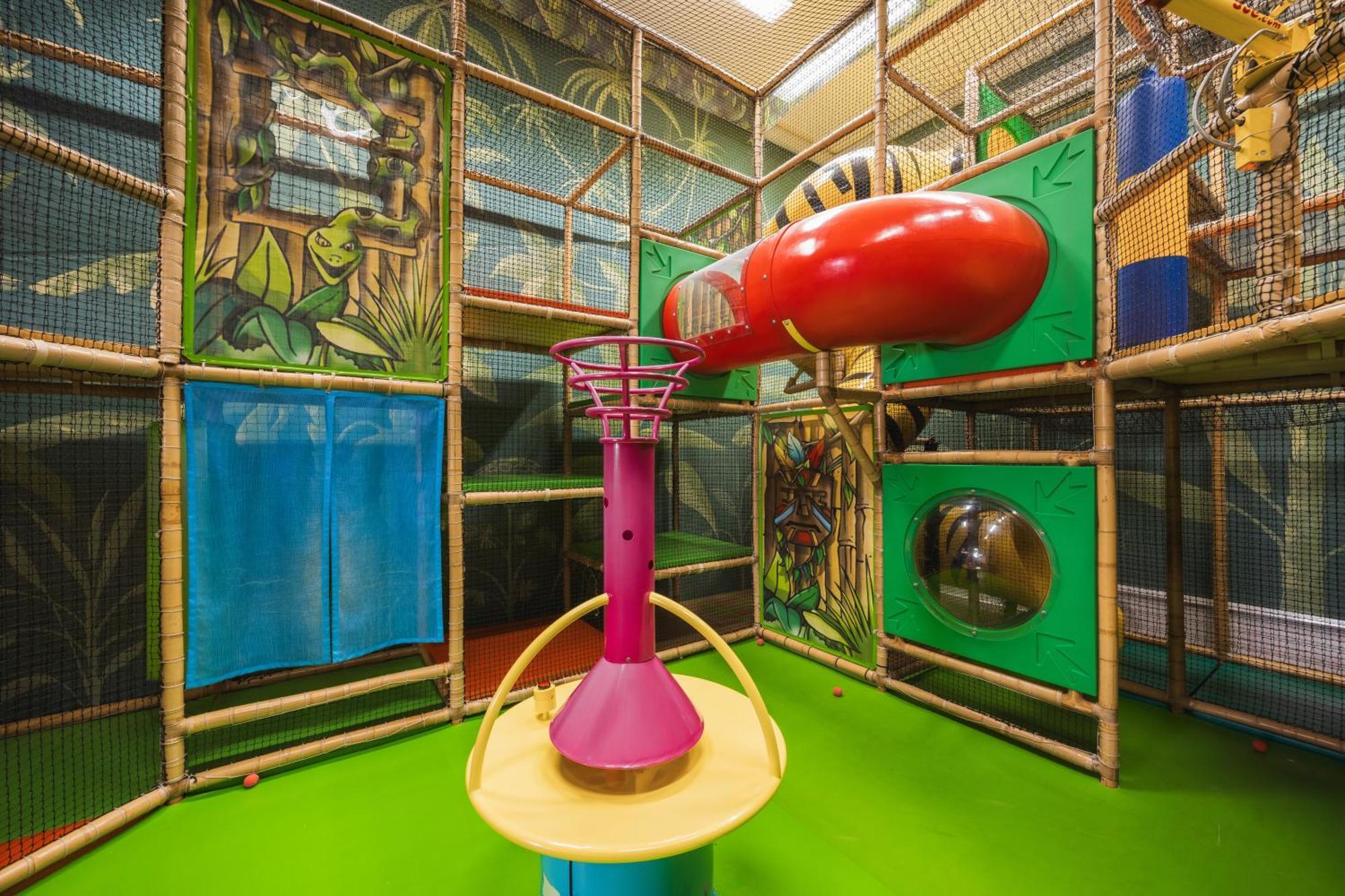 Neueroeffnung Miaflor Familien- & Aktivresort Рид-им-Оберинталь Экстерьер фото